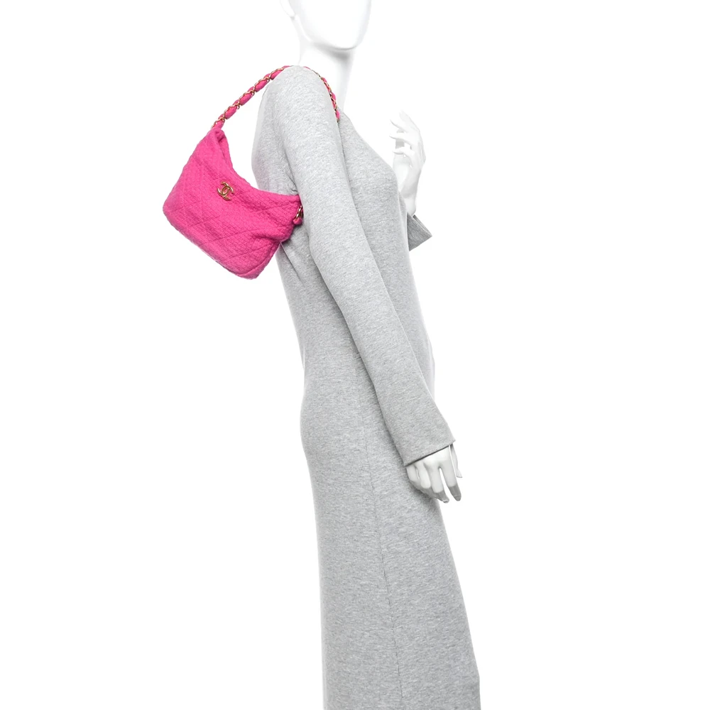 Chanel – Cashmere Tweed Quilted CC Links Hobo Fuchsia