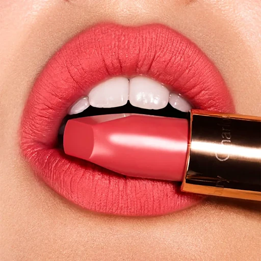 Charlotte Tilbury – Matte Revolution Lipstick – Sexy Sienna