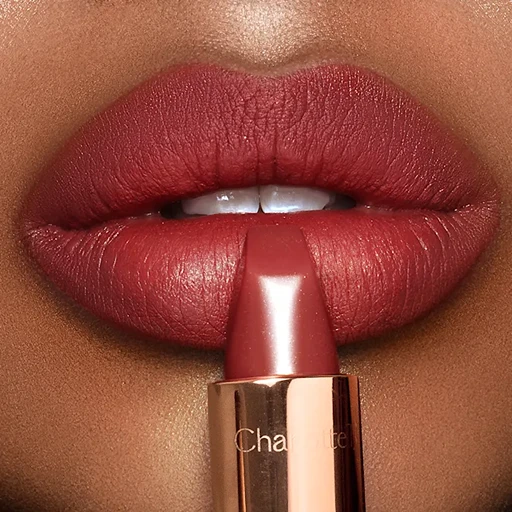 Charlotte Tilbury – Matte Revolution Lipstick – Walk of No Shame