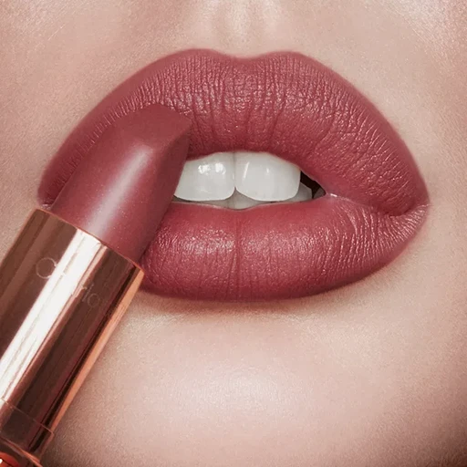 Charlotte Tilbury – Matte Revolution Pillow Talk Medium
