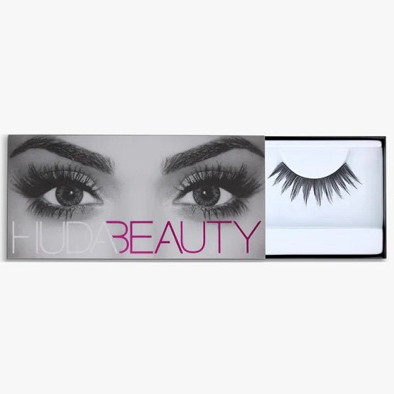 Huda Beauty – Classic False Lash – Candy