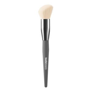 HUDA BEAUTY – Diffusing Cheek Brush