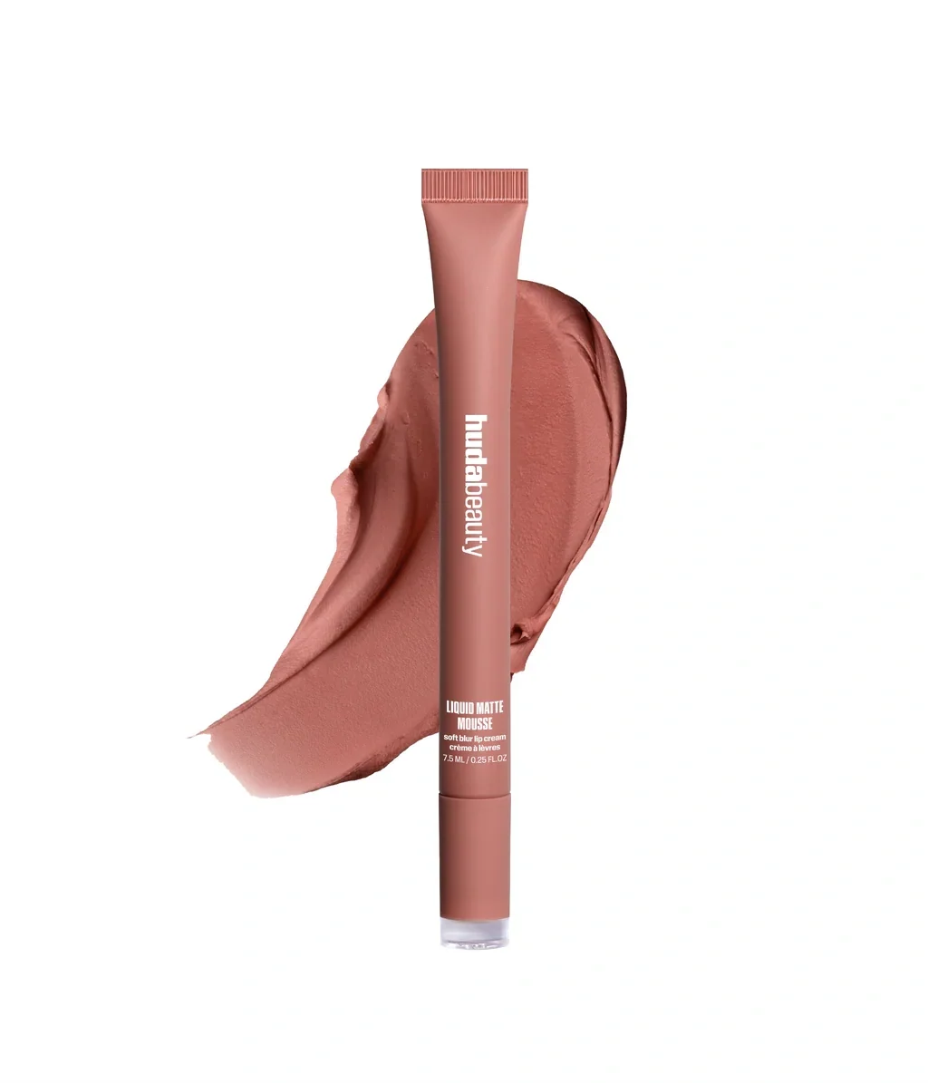 Huda Beauty Liquid Matte Mousse – Shade: Bombshell Pinky Brown
