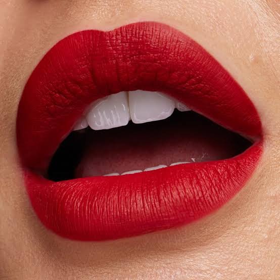 HUDA BEAUTY – Liquid Matte Ultra Comfort Transfer Proof Lipstick – Miss America