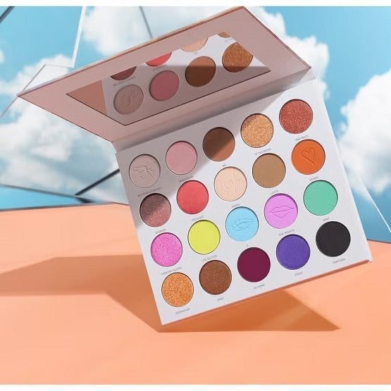 MORPHE X MADDIE ZIEGLER – The Imagination Artistry Palette